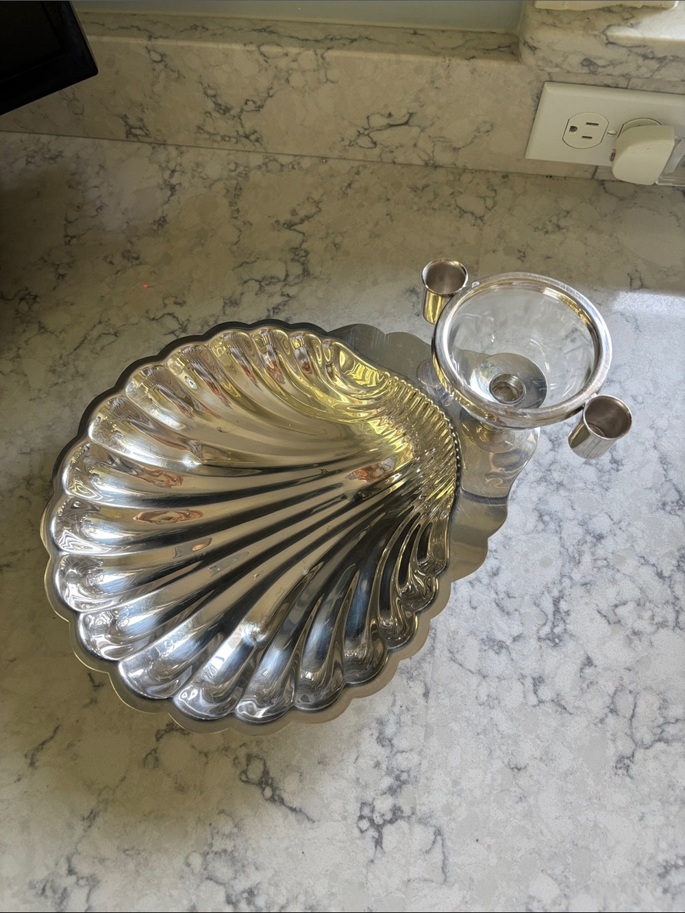 Vintage Sheridan Footed Scalloped Seafood/Shrimp Server/Sauce/toothpick holders